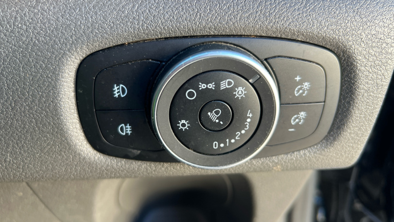 Ford Transit Custom 280 L1 Diesel Fwd 2.0 EcoBlue 130ps Low Roof Limited Van